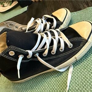 Black Chuck Taylor Converse All Stars